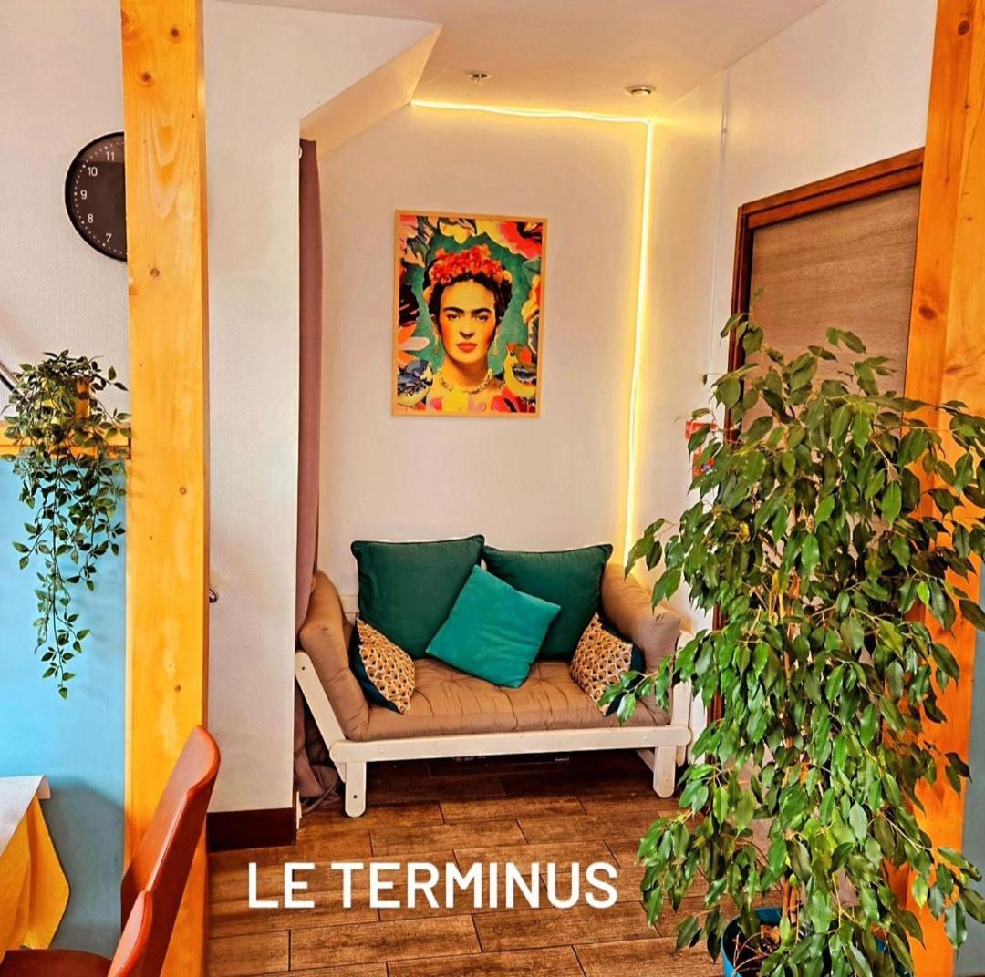 Le Terminus Hotel LʼArbresle Exterior foto
